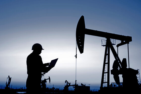 Oil industry continues focus on returning cash to investors over new big projects